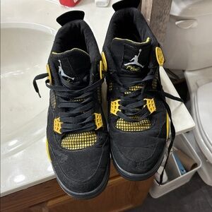 Jordan Black and Yellow Men's Shoes